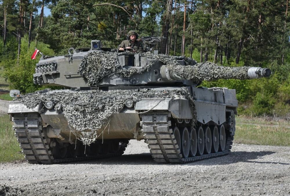 ЗМІ назвали причину нерішучості США та Німеччини у постачанні танків в Україну