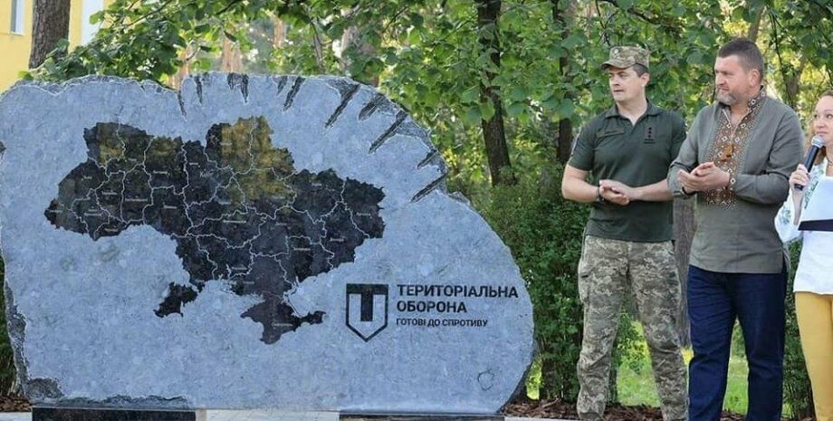 В Ірпені встановлено перший пам'ятник Силам  оборони в Україні 