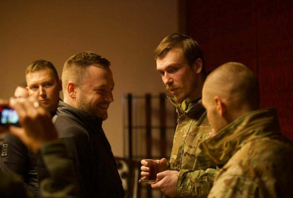 Зеленський розповів про умови, які довелося виконати задля обміну командирів Азову