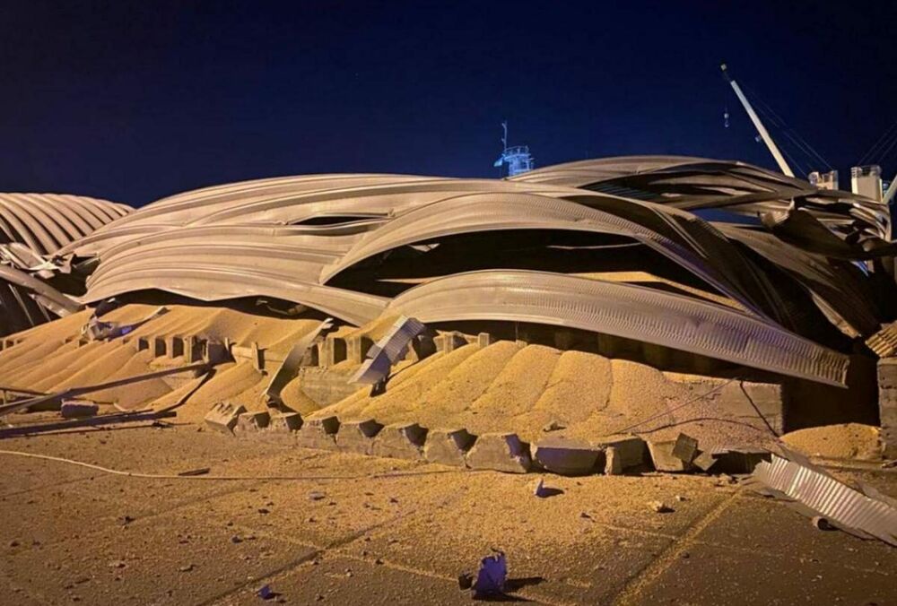 Оккупанты атаковали ”Шахедами” портовую инфраструктуру в Одесской области 