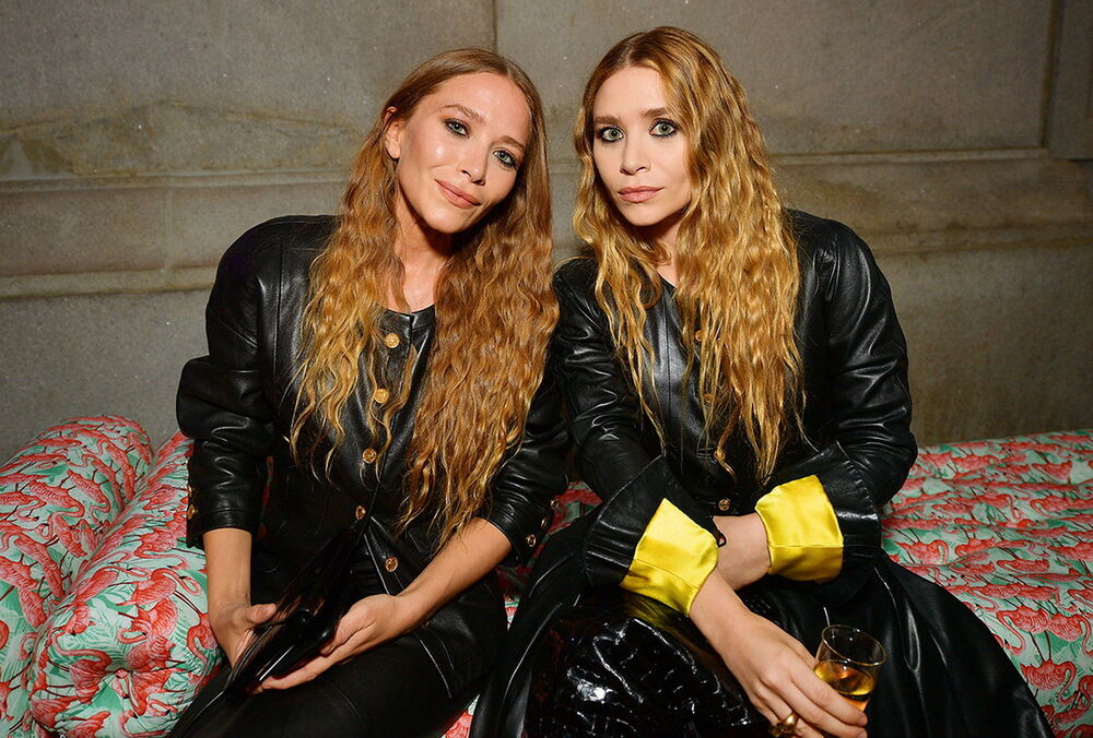 Эшли Олсен впервые заметили на прогулке после тайного рождения первенца: фото