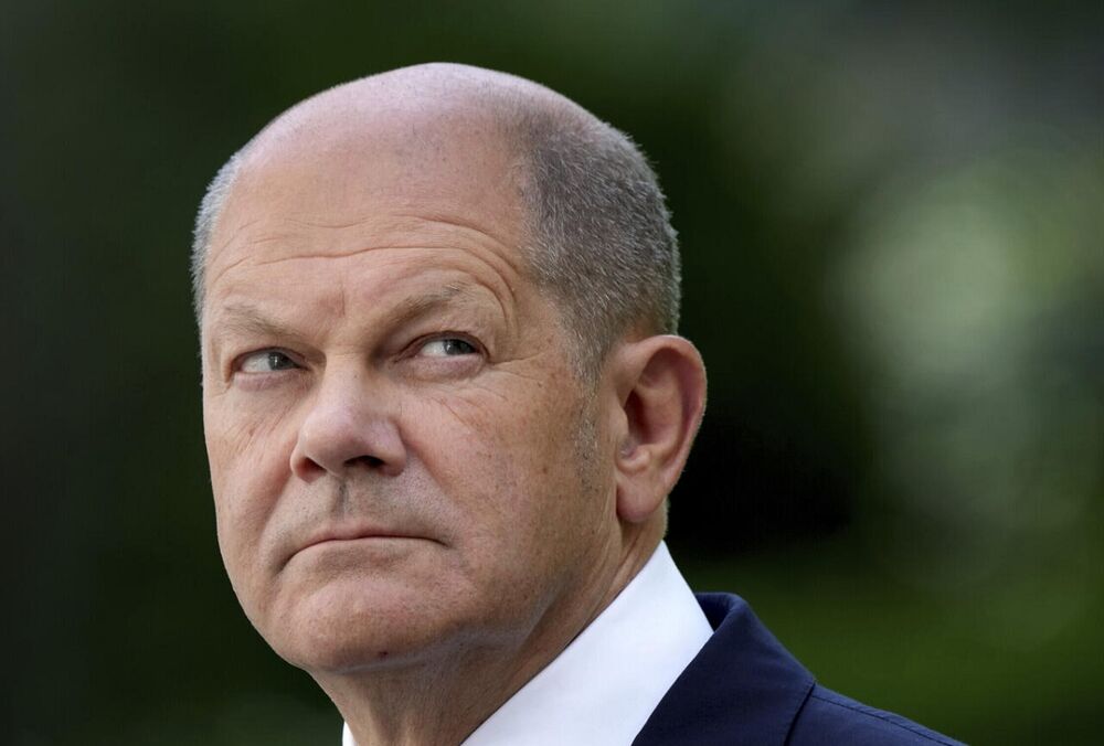 ”Розуміє лише силу”: у МЗС України закликали Шольця озвучити ультиматум Путіну