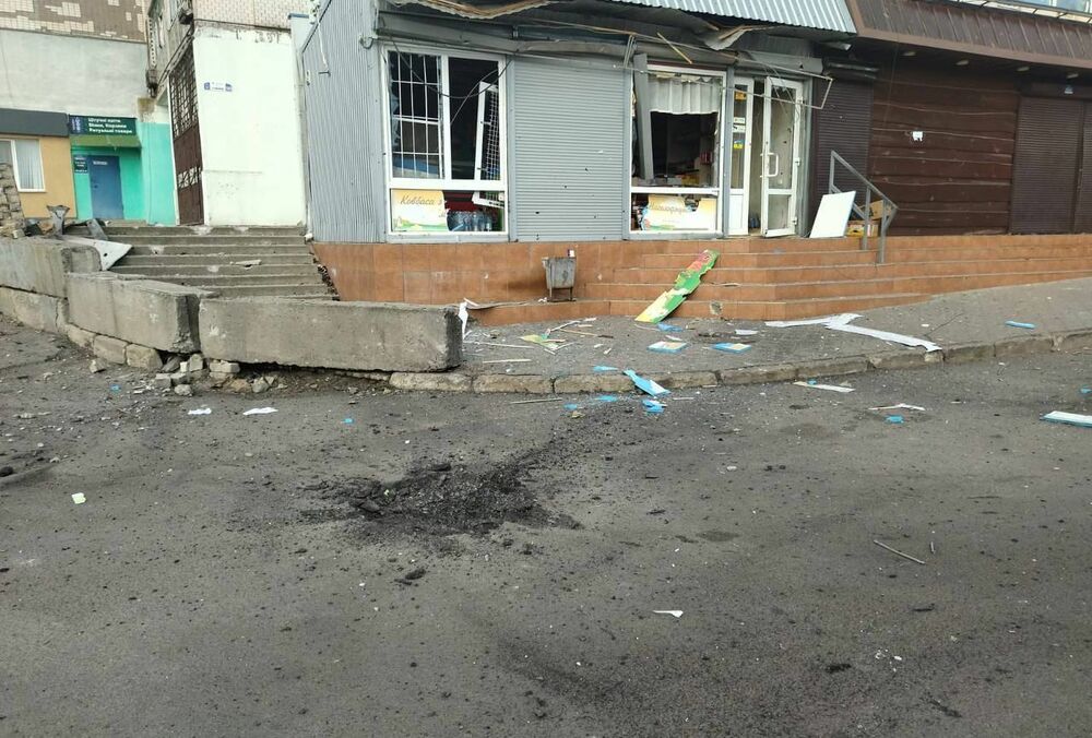 Российские военные ударили по магазину в Бериславе: есть погибшие