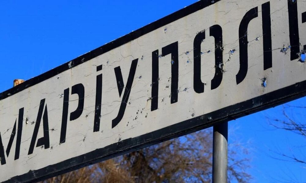 Велика колона військової техніки прямує з Маріуполя до Бердянська. Велика колона військової техніки прямує з Маріуполя до Бердянська.