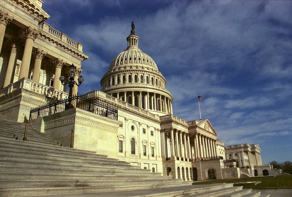 Комитет разведки США после секретного совещания призвал немедленно предоставить помощь Украине Комитет разведки США после секретного совещания призвал немедленно предоставить помощь Украине