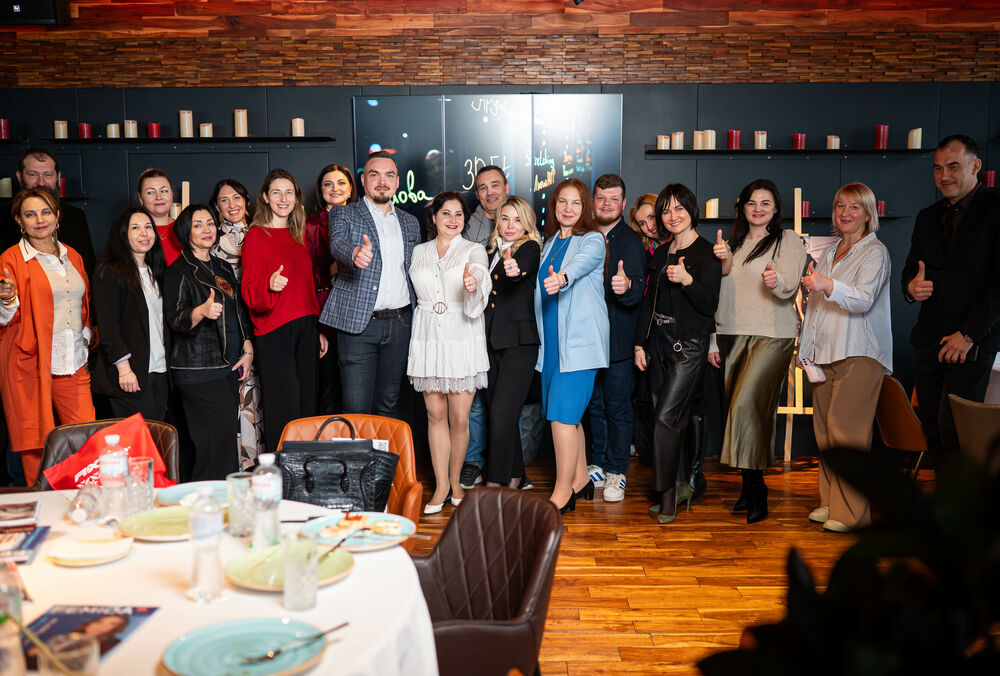 Бизнес-бранч ”Векторы Развития: Стратегии, Решения, Возможности”