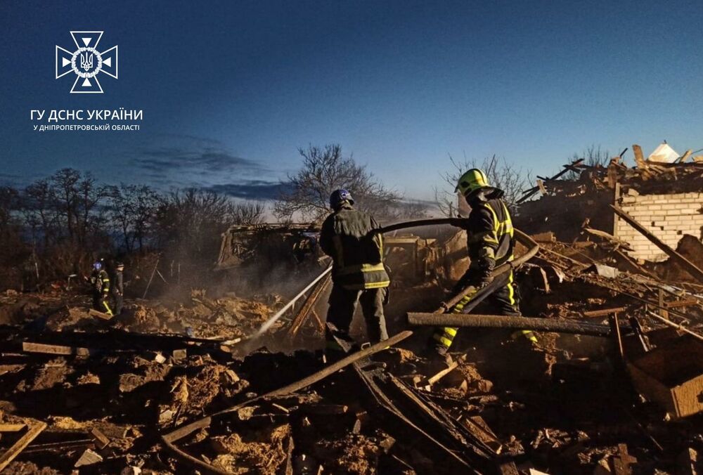Спасатели показали последствия вражеского удара по Павлограду