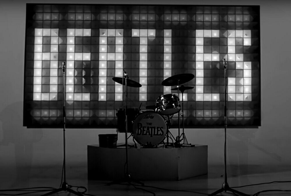 Нова пісня The Beatles ”Now and Then” вперше за 54 роки підірвала британські чарти