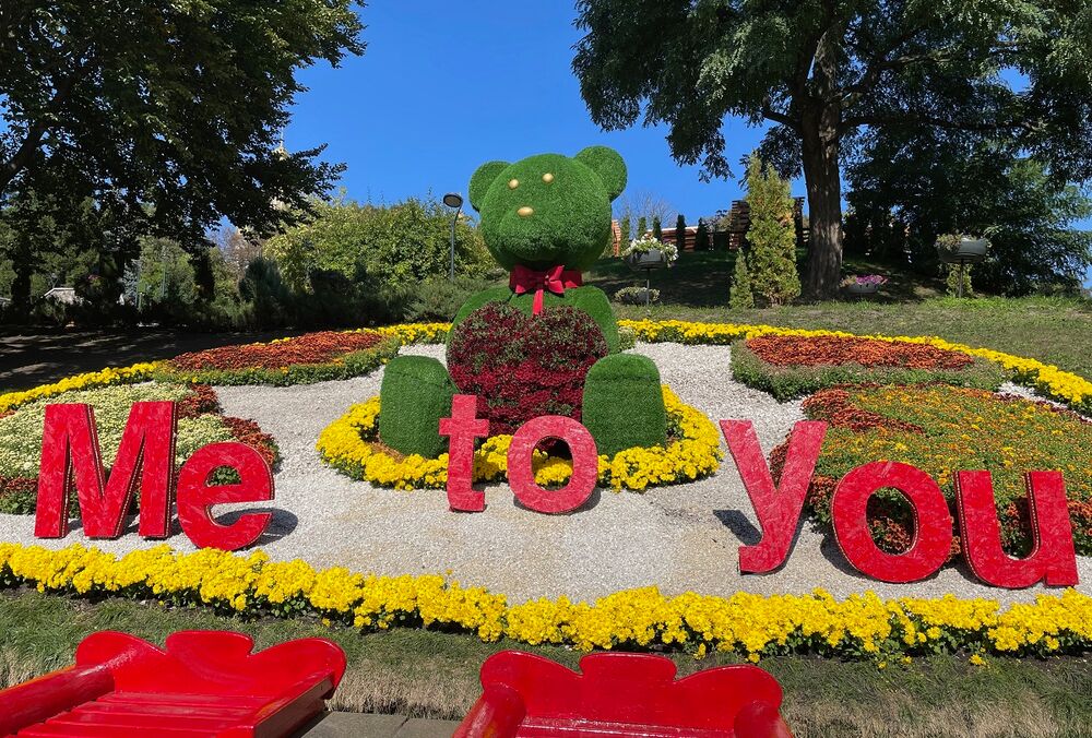 У Києві відкрилася квіткова виставка про любов