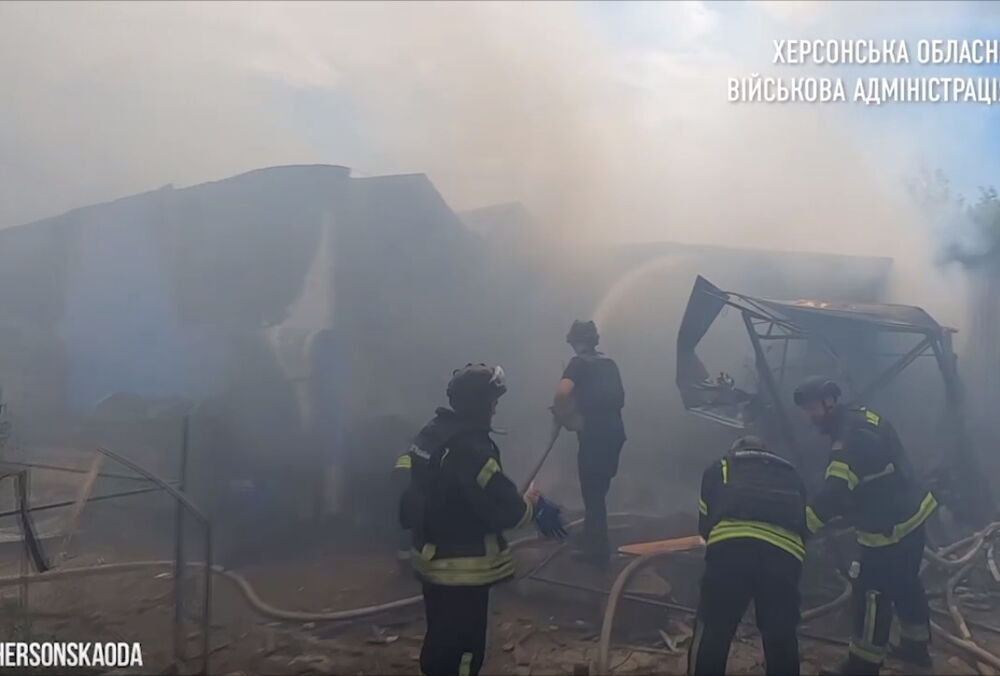 Окупанти обстріляли пункт видачі гуманітарки у Херсоні: є загиблі