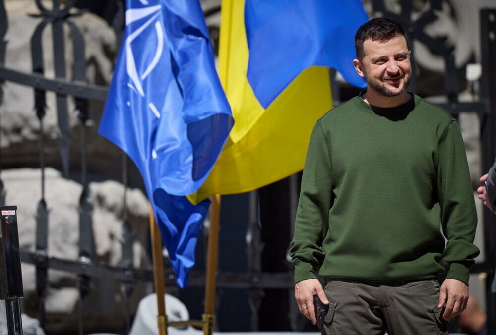 Зеленський та Порошенко зникли з бази розшуку МВС Росії