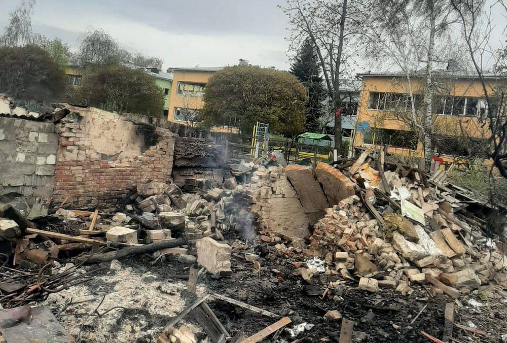 Под завалами в Волчанске нашли тела погибших (фото)