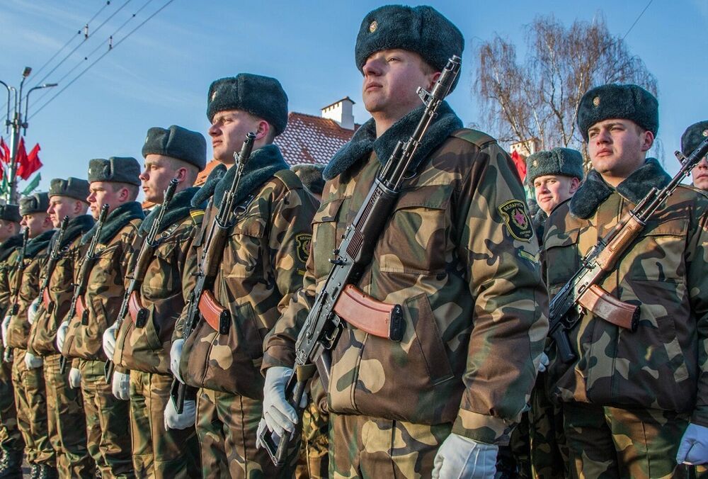 Эксперт: в Беларуси накопили уже 10,5 тысяч войск, но этого недостаточно для наступления Эксперт: в Беларуси накопили уже 10,5 тысяч войск, но этого недостаточно для наступления
