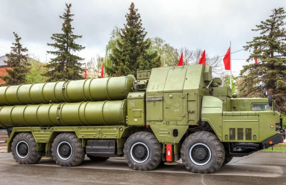 ЗМІ: РФ почала вивозити ракети з Білорусі на Донбас