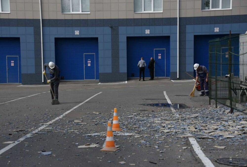 Безпілотник врізався у будівлю ”Газпрому” у Бєлгороді: відео