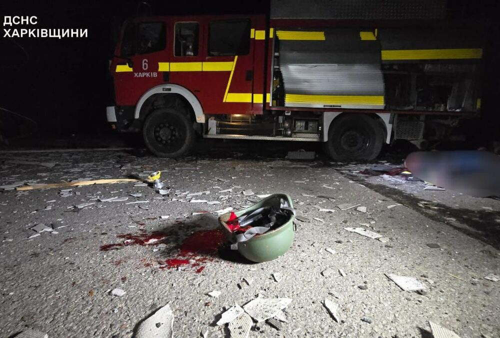 Россия массированно била по Харькову ”шахедами”: среди погибших трое спасателей