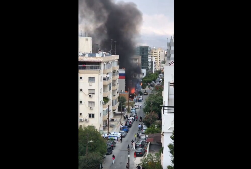 На Кипре подожгли Российский центр науки и культуры: видео На Кипре подожгли Российский центр науки и культуры: видео