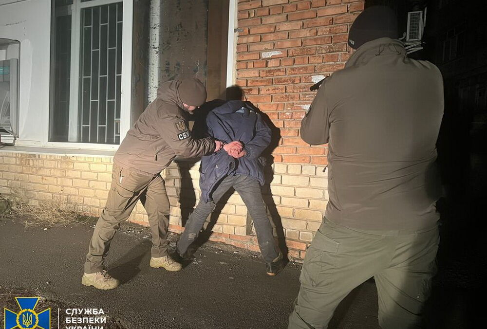 Коригувальники обстрілу шкіл та лікарень отримали до 12 років в'язниці Коригувальники обстрілу шкіл та лікарень отримали до 12 років в'язниці