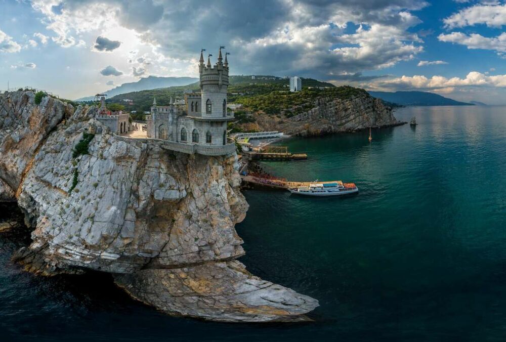 Зеленский заявил, что мир восстановит возврат Крыма Украине