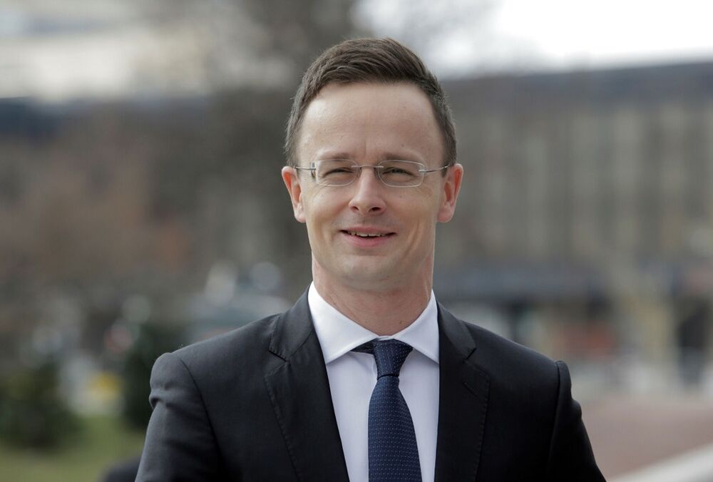 В Угорщині озвучили умови підтримки членства України в НАТО