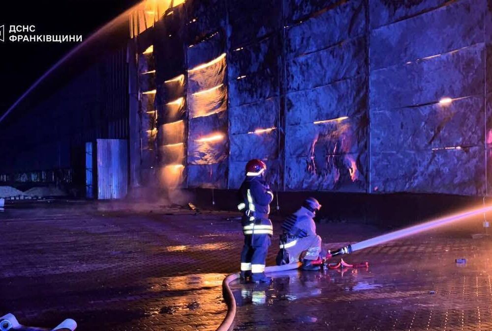 Россияне атаковали объект инфраструктуры в Прикарпатье