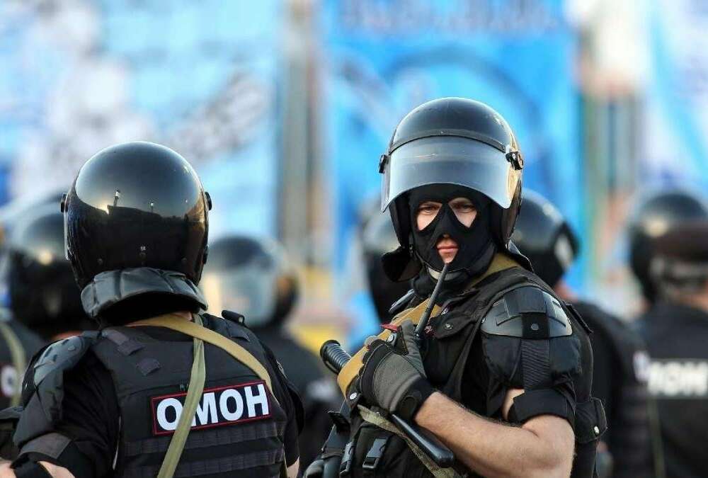 В Беларуси бушуют протесты: ОМОН готовится к жесткому разгону демонстрантов (ВИДЕО)