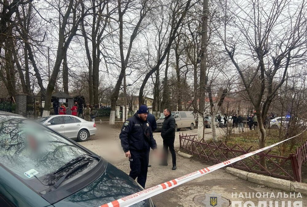 Полиция показала кадры с места взрыва в Каменце-Подольском