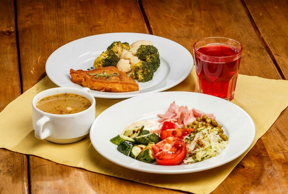 В киевском кафе персонал отравился собственными блюдами