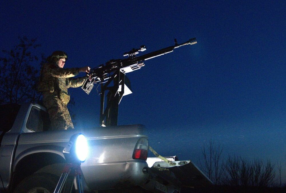 Во время ночной атаки в Киеве упали обломки российского дрона