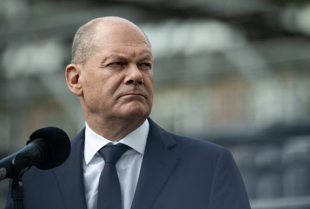 Шольц пояснив свій дзвінок Путіну