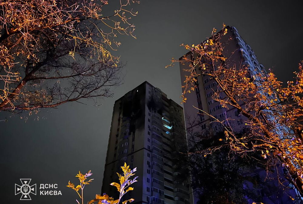 Внаслідок удару по Києву загинула дівчинка-підліток: фото