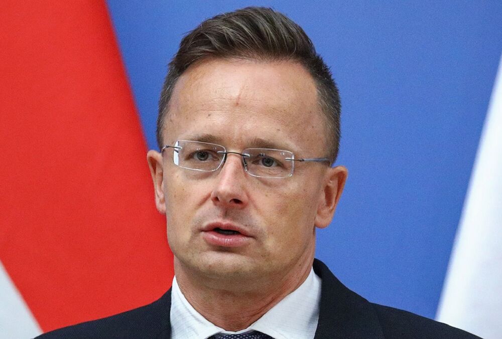 Сийярто отправился в Минск для переговоров о мире в Украине  Сийярто отправился в Минск для переговоров о мире в Украине