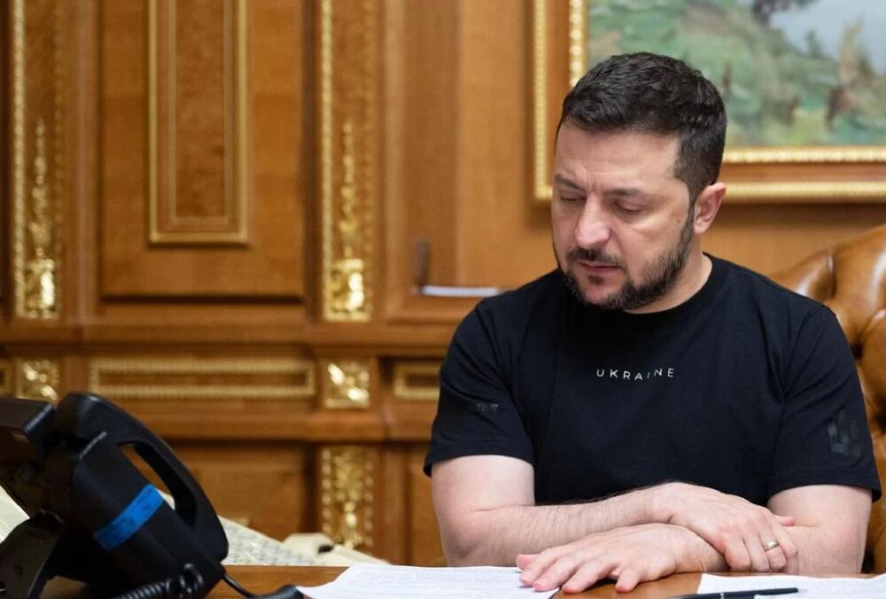 Зеленский наложил вето на закон об электронных декларациях  Зеленский наложил вето на закон об электронных декларациях