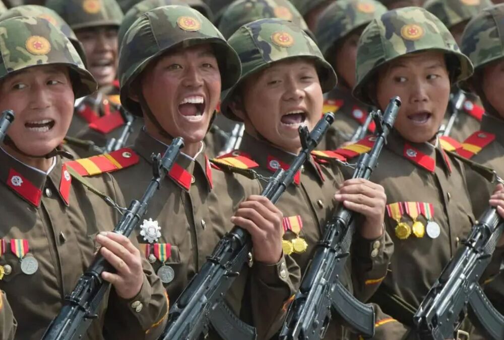 Військових із Північної Кореї в Росії озброїли як піхоту, - розвідка