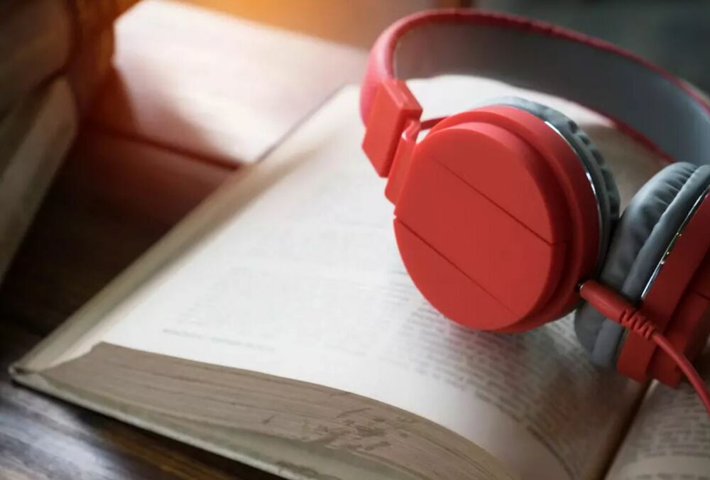 Все совершеннолетние в Украине получат по 900 гривен на покупку книг