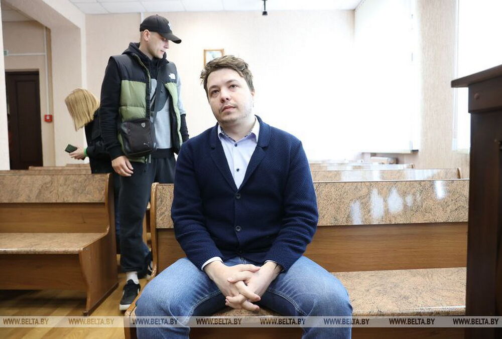 В Беларуси бывшего главреда Nexta Протасевича приговорили к 8 годам колонии В Беларуси бывшего главреда Nexta Протасевича приговорили к 8 годам колонии