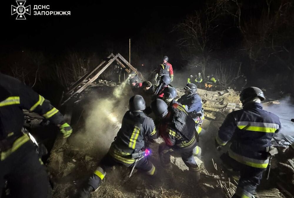 Внаслідок атаки на Запоріжжя загинула ціла родина: фото, відео