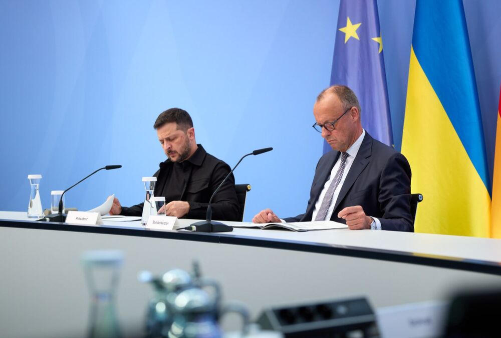 Росіяни найближчими днями можуть посилити удари по українських позиціях, - Зеленський