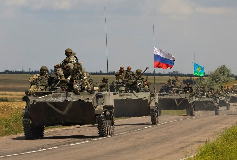 Оккупанты на захваченных территориях начали уничтожать украинские книги  Оккупанты на захваченных территориях начали уничтожать украинские книги