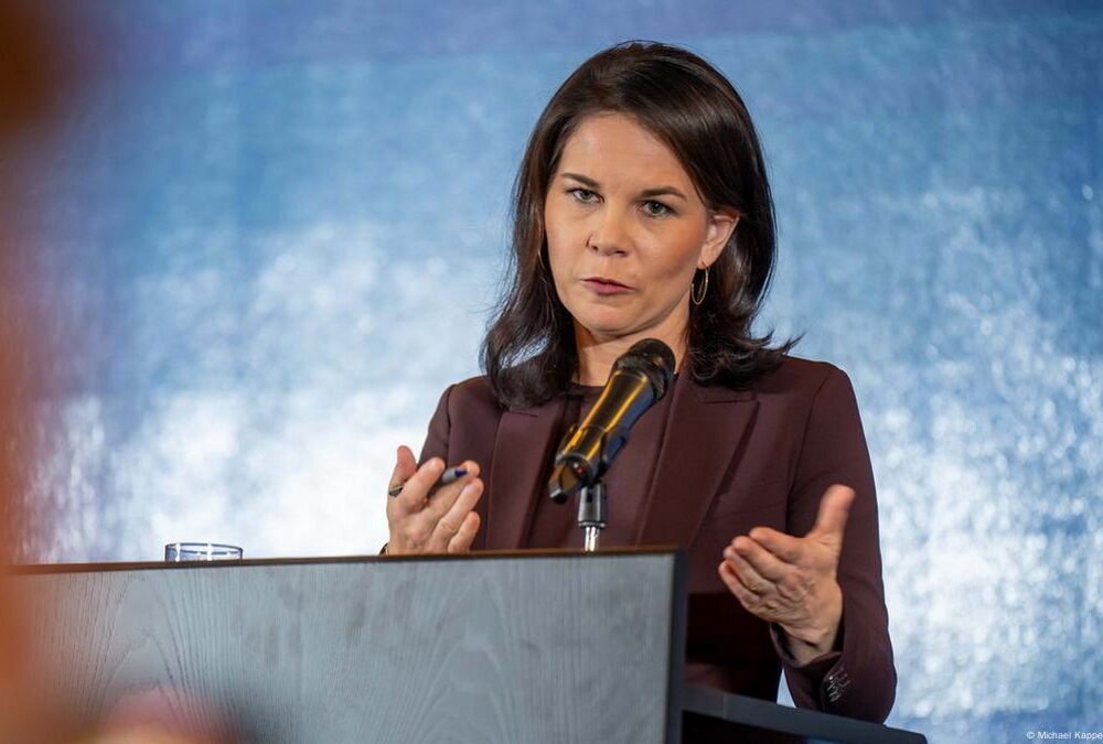 Германия не исключает переброску своих миротворцев в Украину