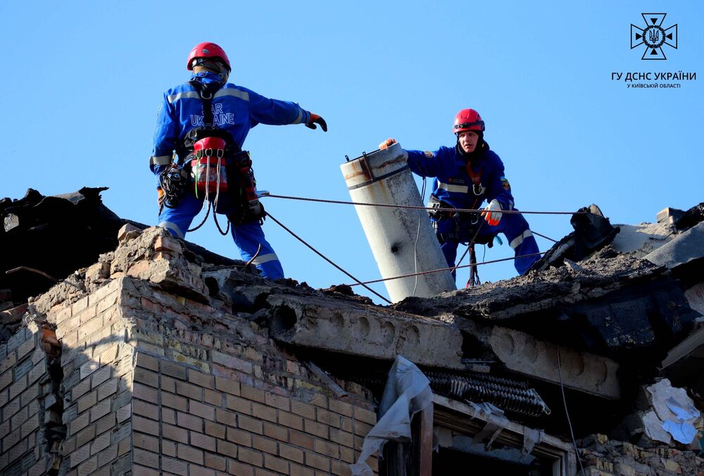 Число жертв в Ржищеве возросло до 9 человек (фото, видео) Число жертв в Ржищеве возросло до 9 человек (фото, видео)