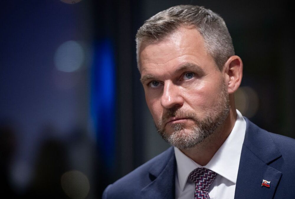 Словакия не будет расторгать военные контракты с Украиной, но не будет оказывать помощь из своей армии Словакия не будет расторгать военные контракты с Украиной, но не будет оказывать помощь из своей армии