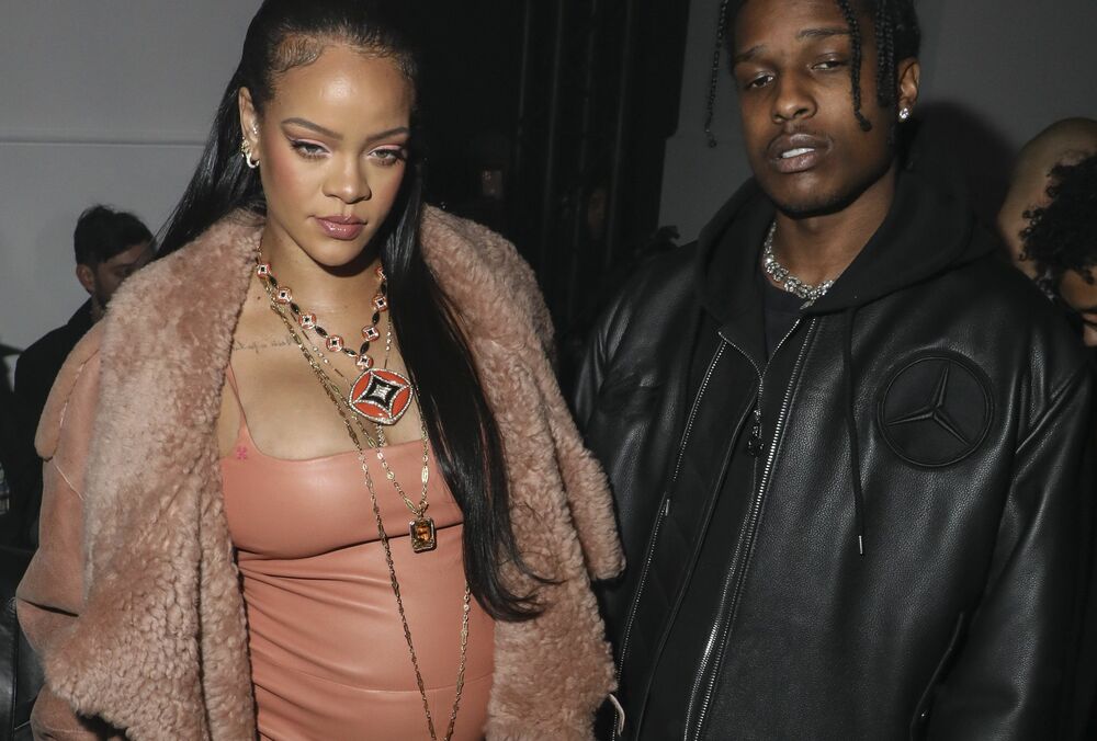 Рианна беременна в третий раз, - СМИ