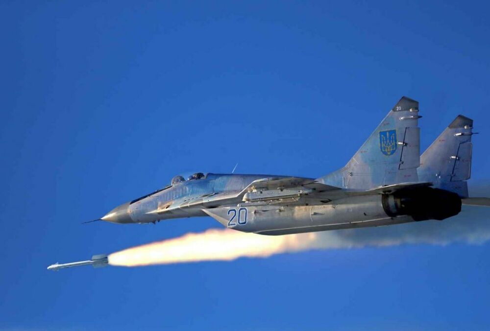 Українські військові вдарили по базі дронів у Курській області