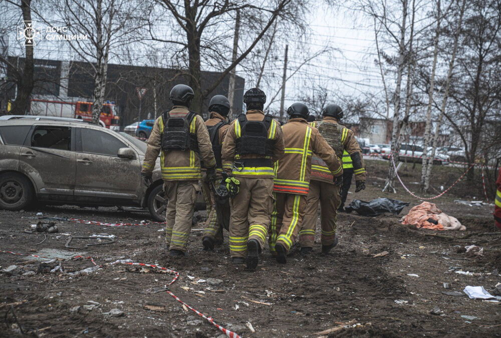 Из-под завалов жилого дома в Сумах достали тело восьмой жертвы