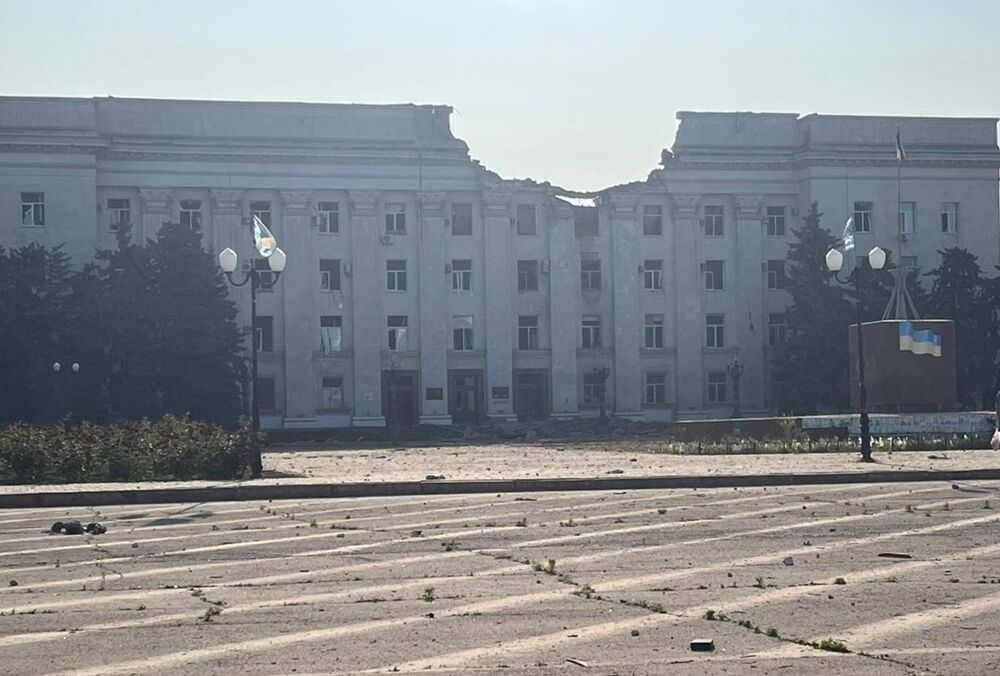 Росіяни масовано атакували КАБами центр Херсона