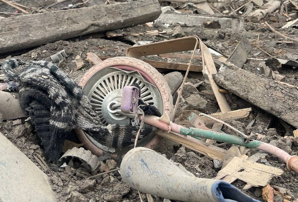 Погибла вся семья 6-летнего мальчика, которого реанимировали после обстрела Днепропетровской области