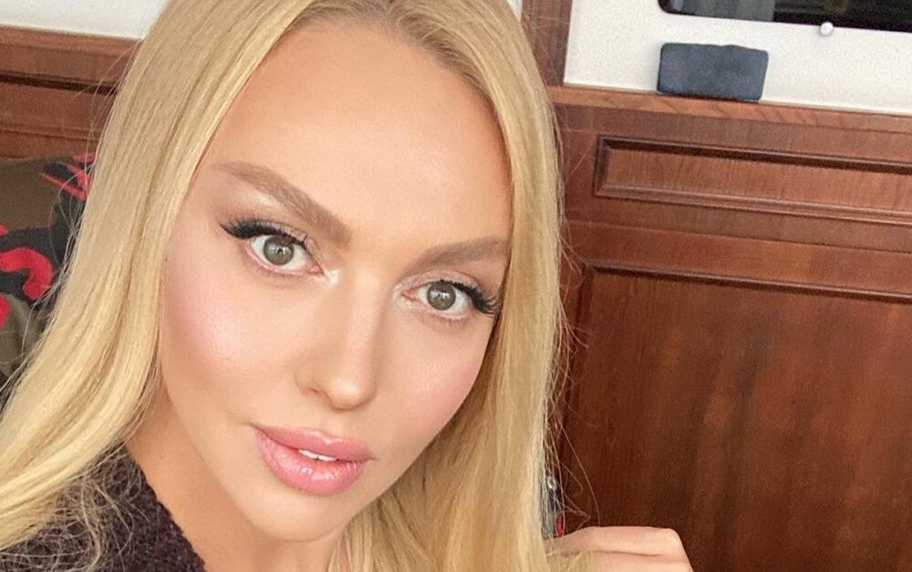 Оля Полякова отказалась петь на русском и выступила за запрет российской музыки Оля Полякова отказалась петь на русском и выступила за запрет российской музыки