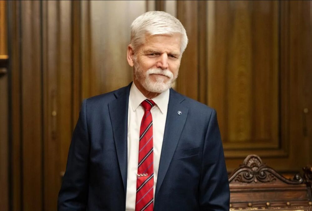 Избранный президент Чехии собирается посетить Украину: названы вероятные сроки 