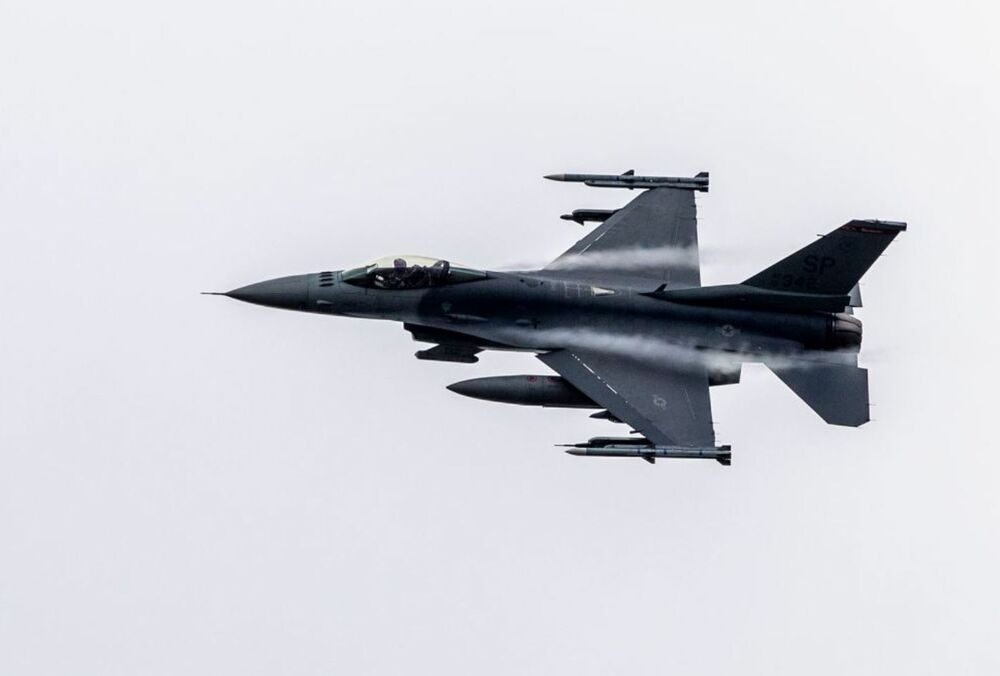 США навмисне затягують навчання українських пілотів на F-16